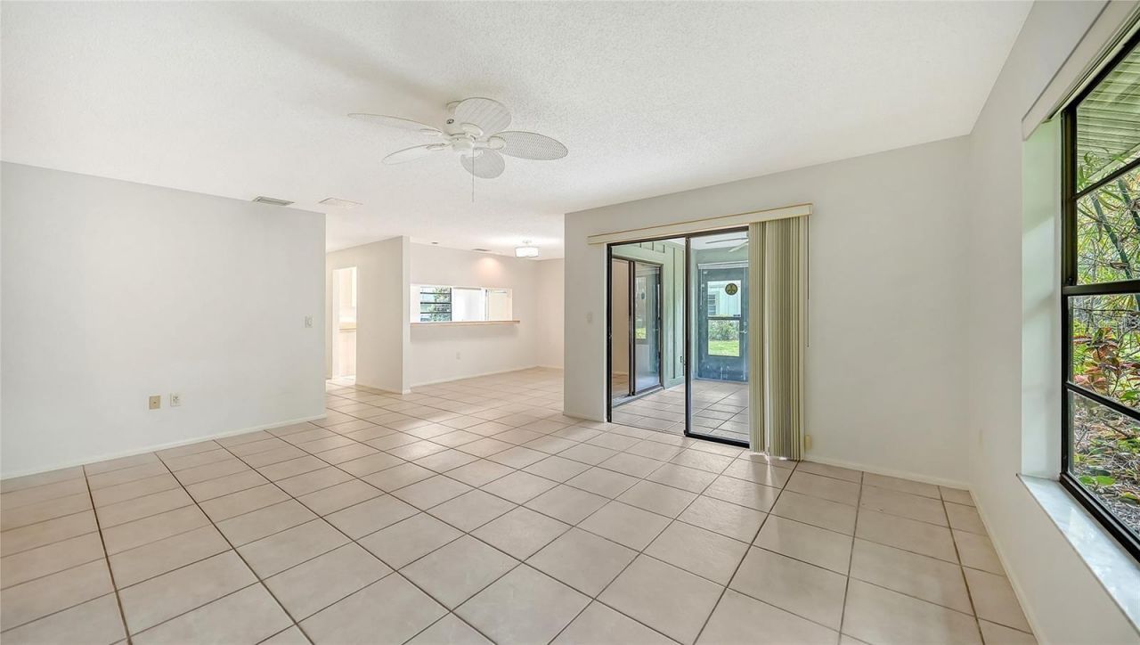 5010 Barrington Circle , Unit 2001, Sarasota, FL 34234 Photo