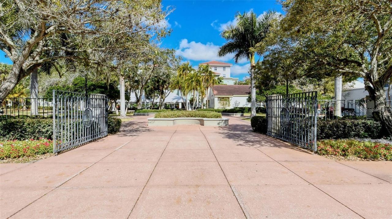 5010 Barrington Circle , Unit 2001, Sarasota, FL 34234 Photo
