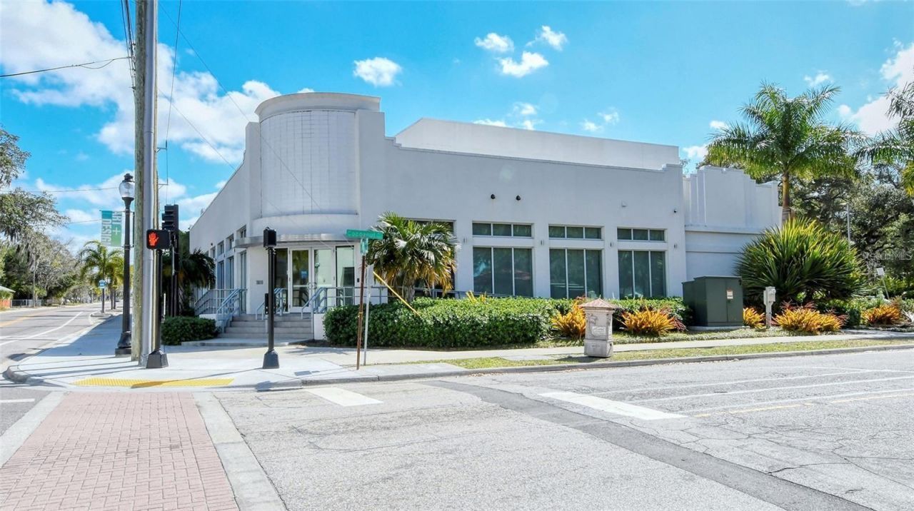 5010 Barrington Circle , Unit 2001, Sarasota, FL 34234 Photo