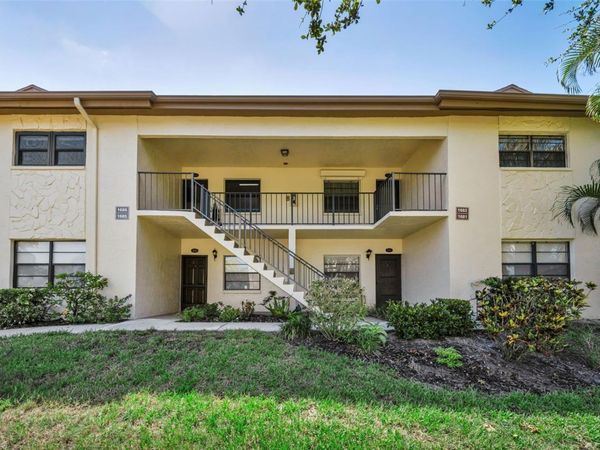 1686 SEASCAPE CIRCLE , TARPON SPRINGS, FL 34689