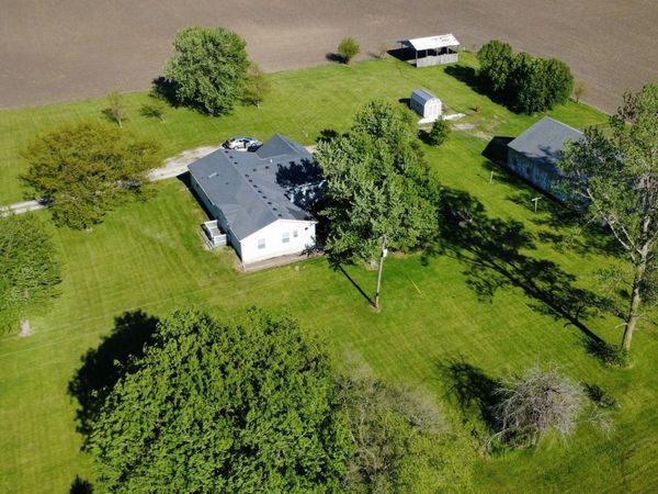 10078 State Route 9, Hoopeston, IL 60942
