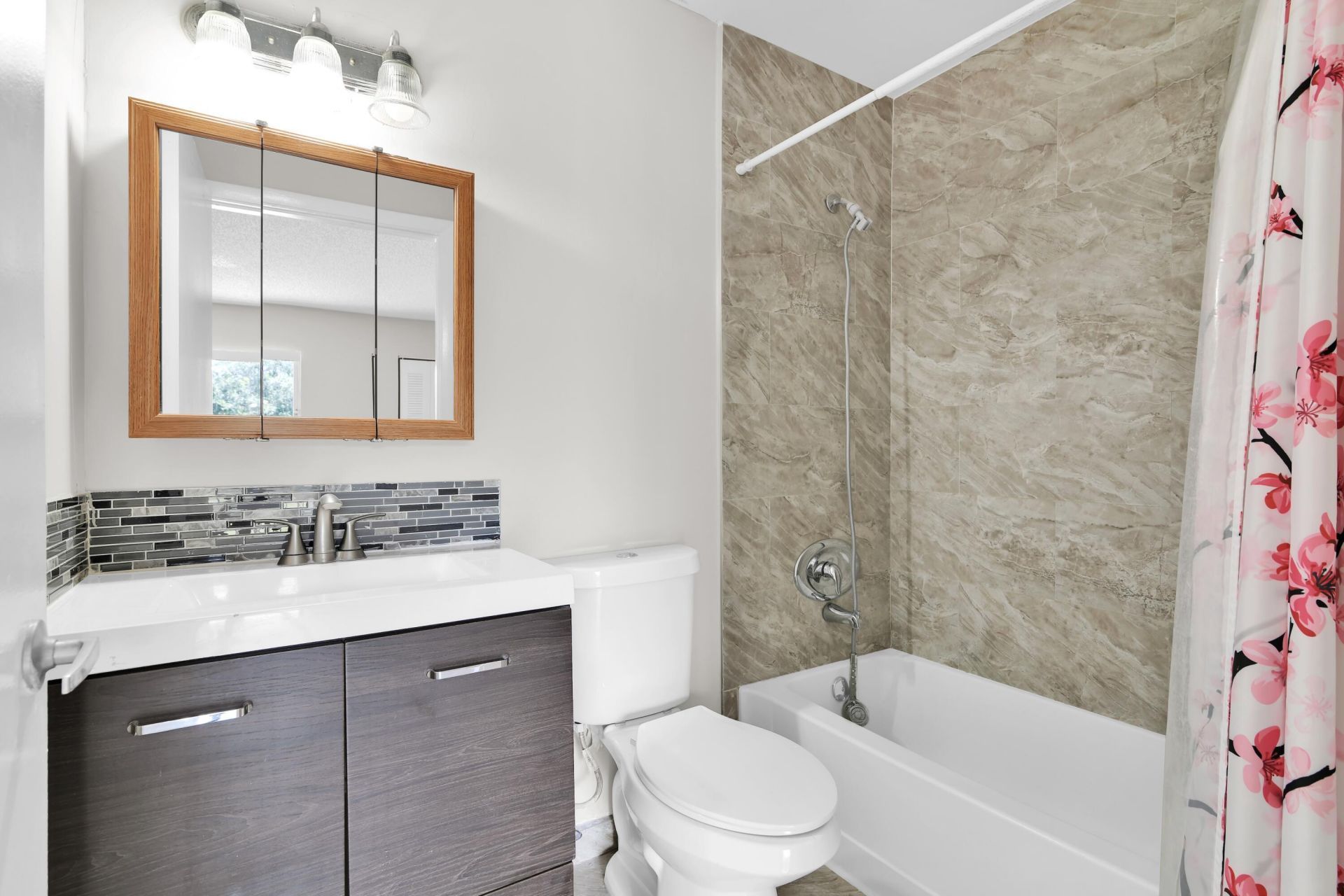 414 Meadows Circle, Boynton Beach, FL 33436 Photo