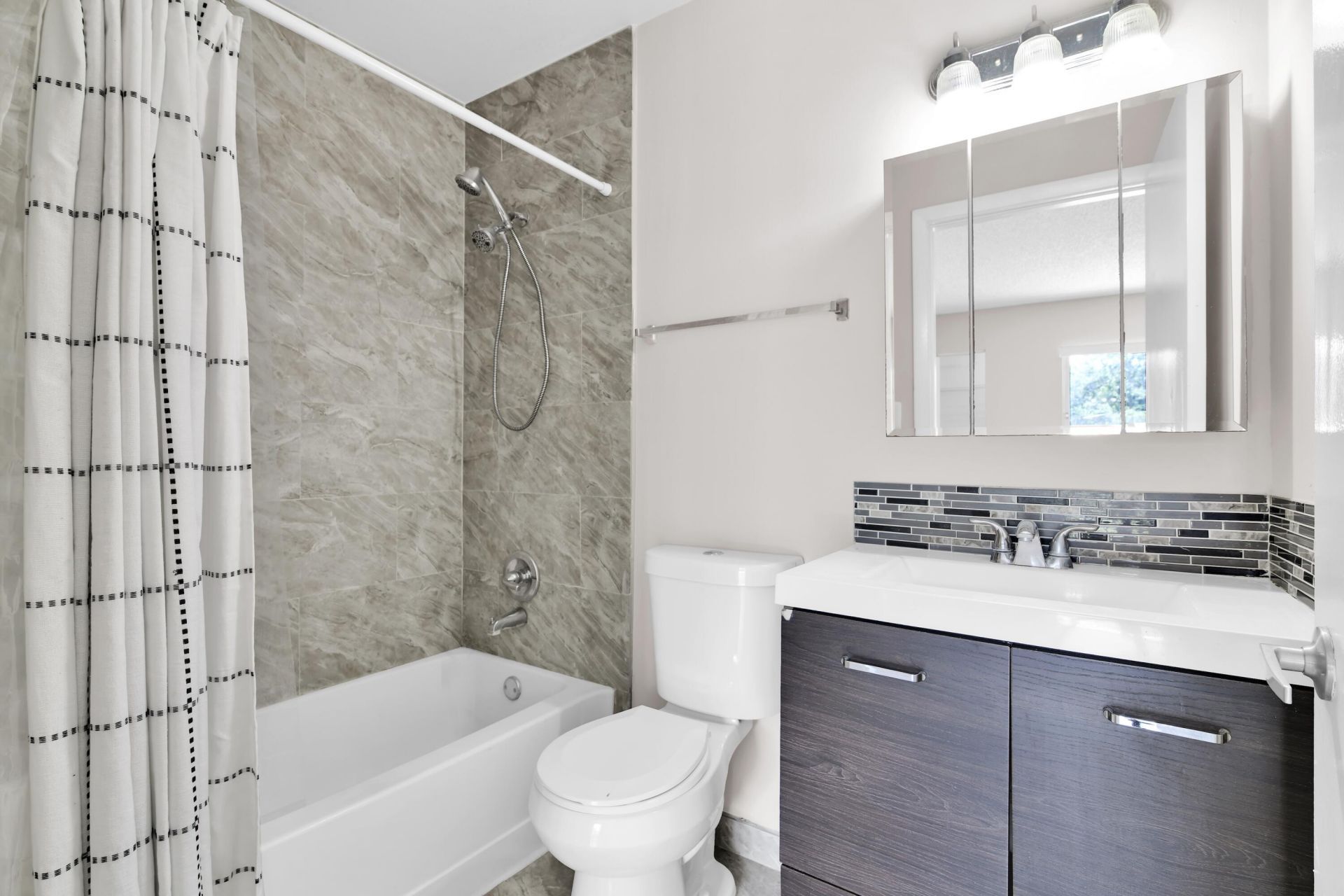 414 Meadows Circle, Boynton Beach, FL 33436 Photo