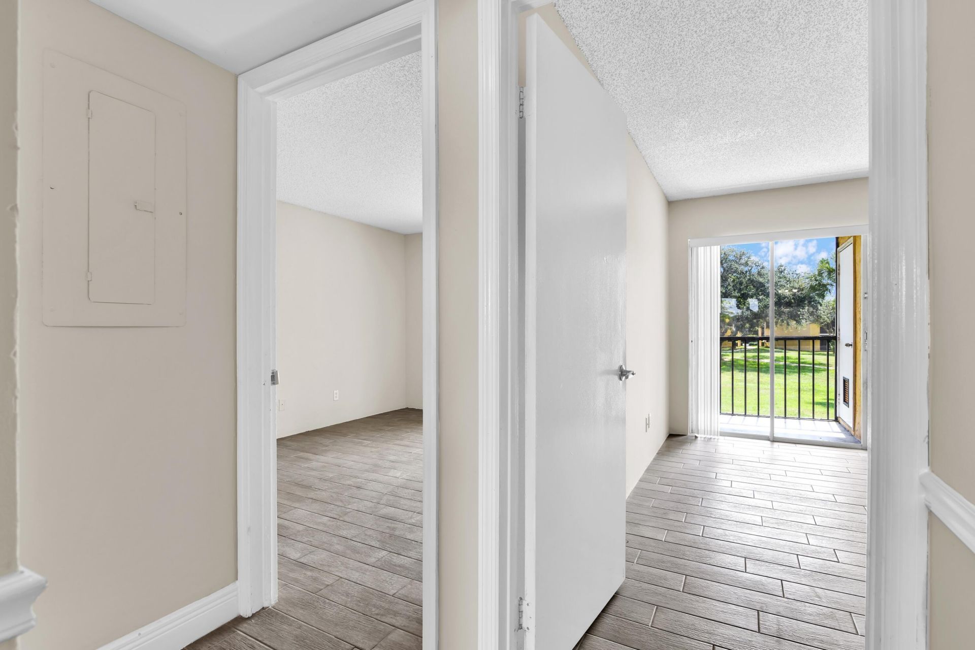 414 Meadows Circle, Boynton Beach, FL 33436 Photo