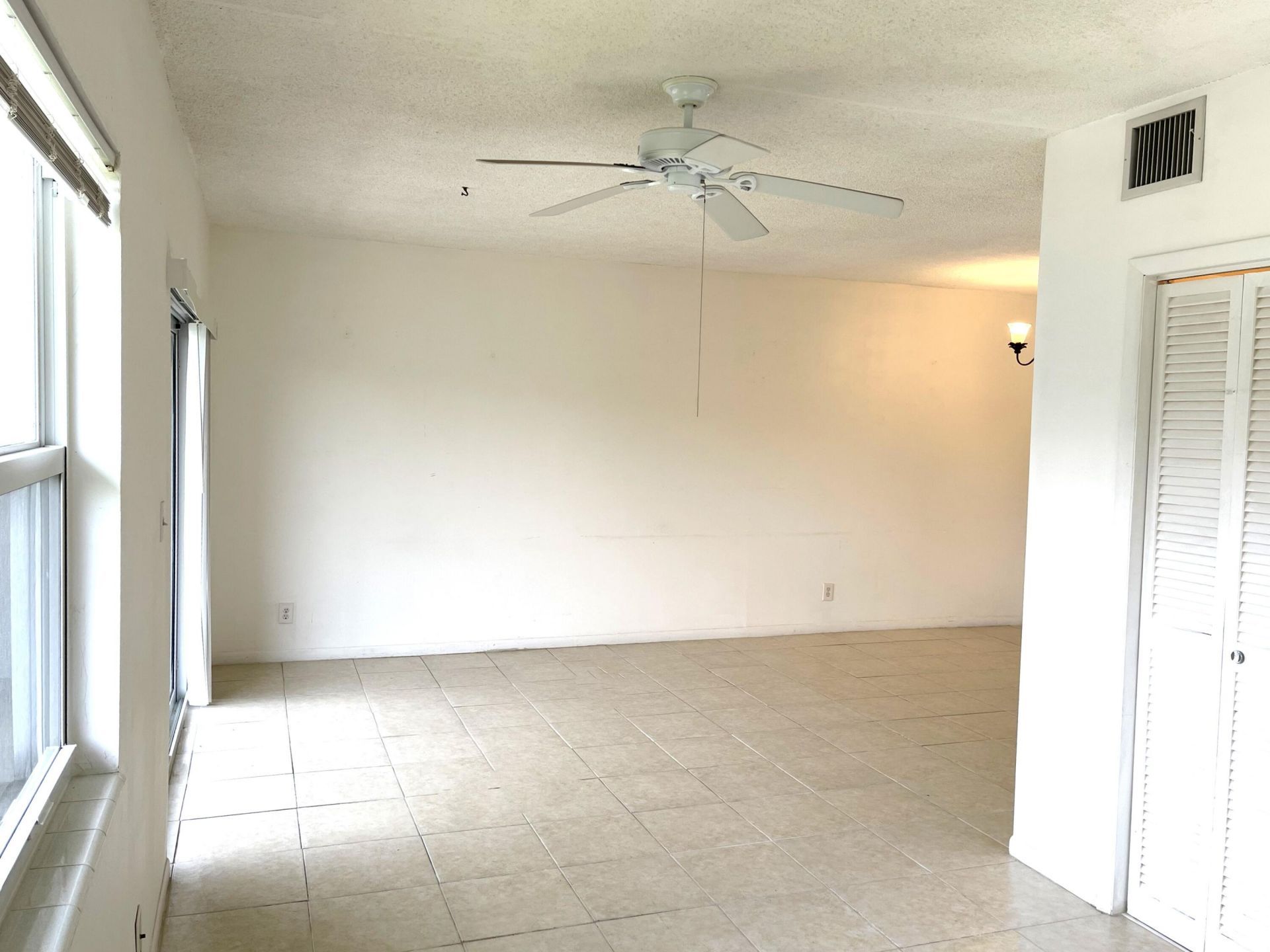 5501 NW 2nd Avenue, Unit 313, Boca Raton, FL 33487 Photo