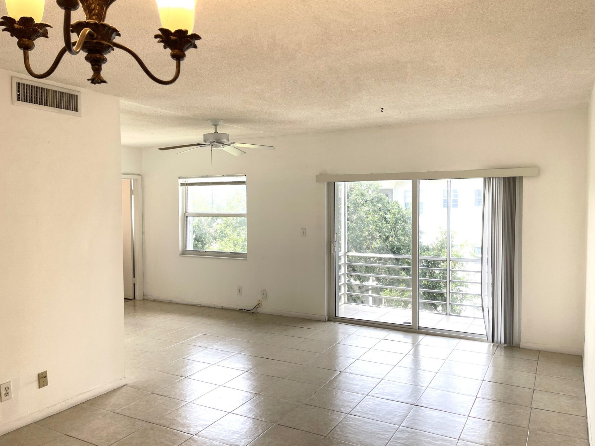 5501 NW 2nd Avenue, Unit 313, Boca Raton, FL 33487 Photo