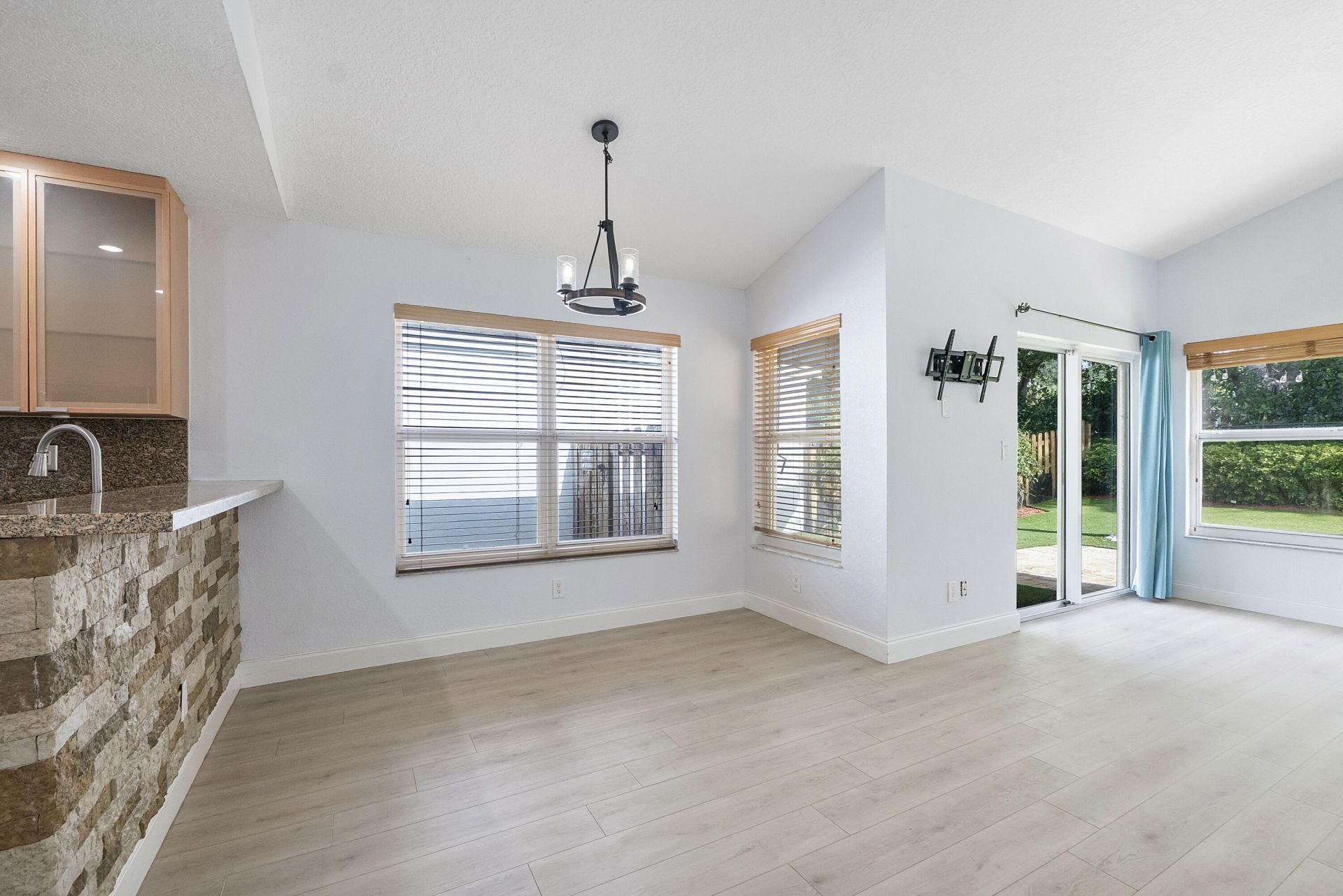 8821 Lake Park Circle N, Davie, FL 33328 Photo