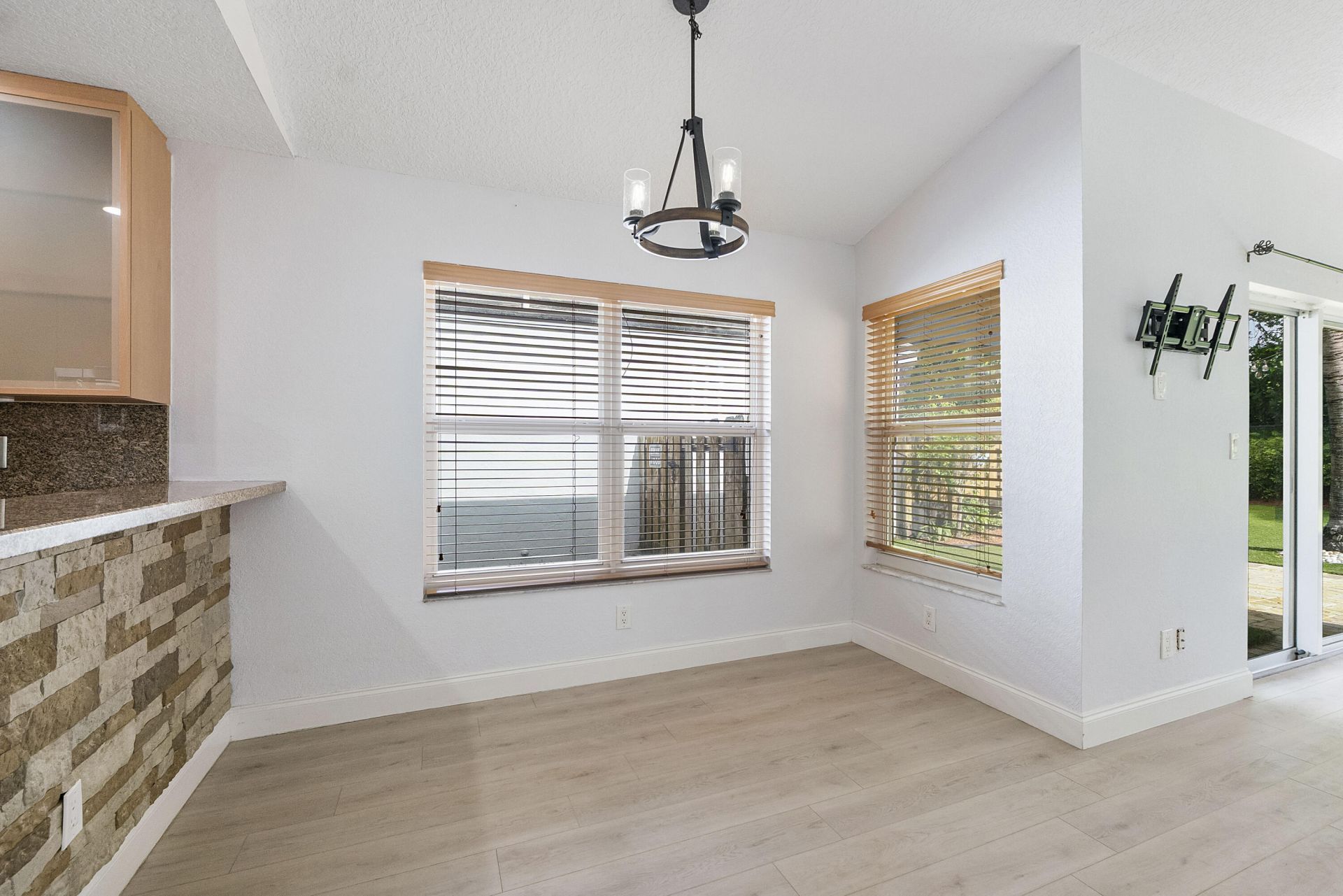 8821 Lake Park Circle N, Davie, FL 33328 Photo
