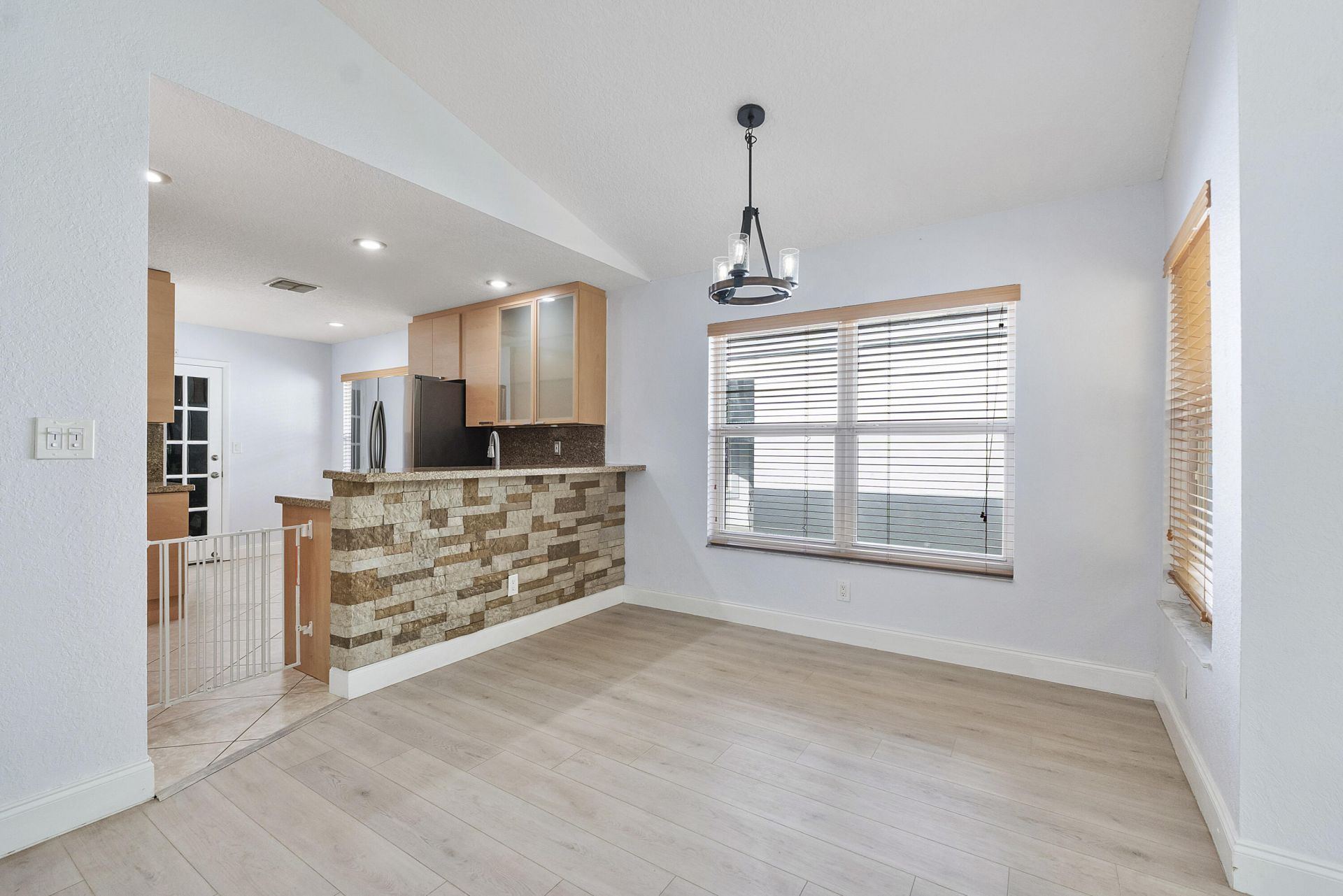 8821 Lake Park Circle N, Davie, FL 33328 Photo