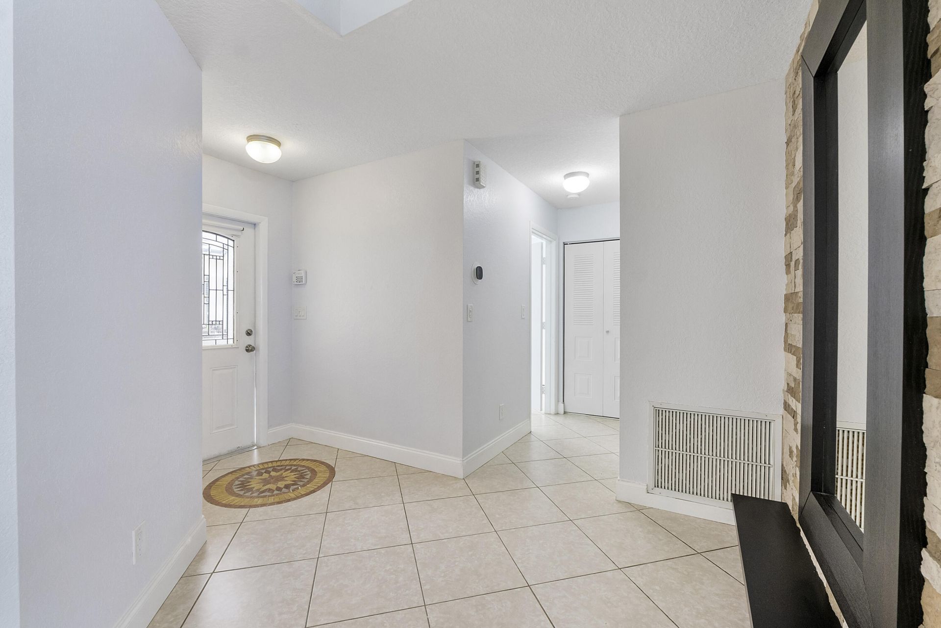 8821 Lake Park Circle N, Davie, FL 33328 Photo