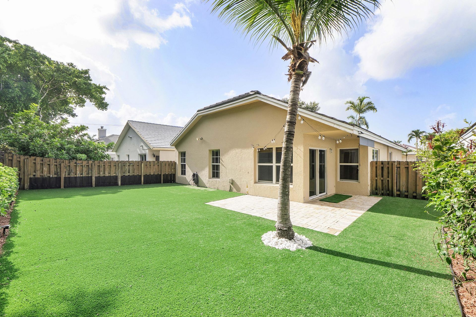 8821 Lake Park Circle N, Davie, FL 33328 Photo