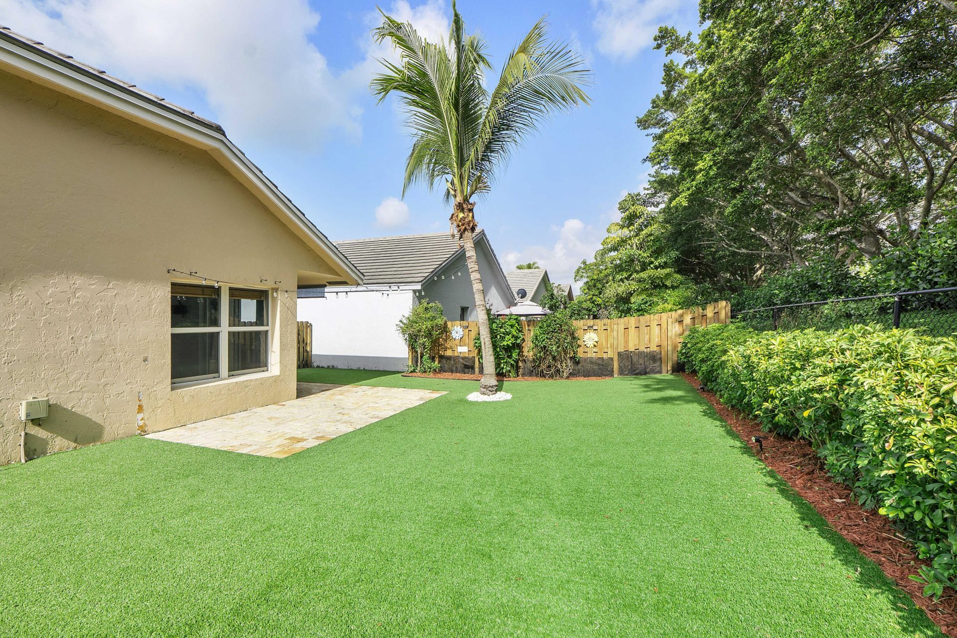 8821 Lake Park Circle N, Davie, FL 33328 Photo