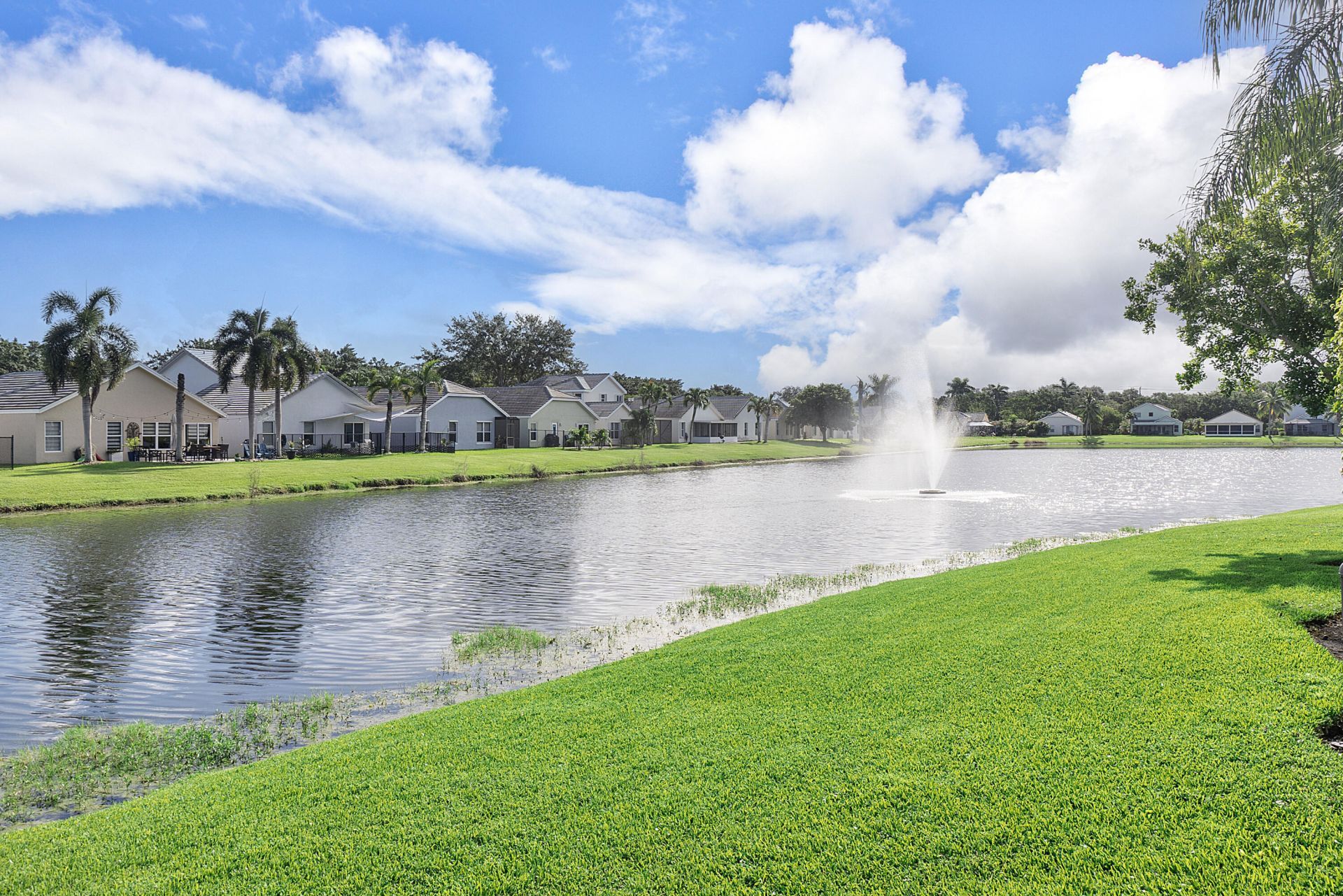 8821 Lake Park Circle N, Davie, FL 33328 Photo