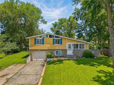 7006 NW 77th Street, Kansas City, MO 64152