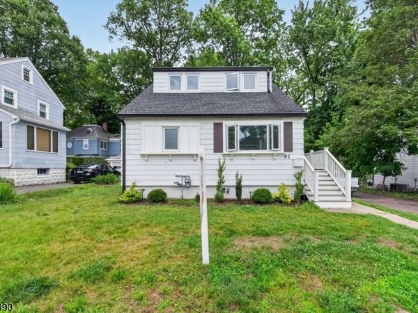 91 Columbus Dr, Tenafly, NJ 07670
