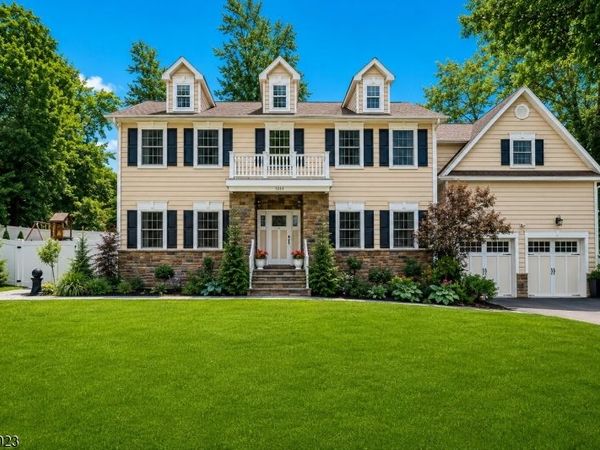 1233 Poplar Ave, Mountainside, NJ 07092