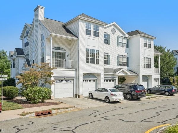 43 Hancock Dr, Morris, NJ 07960