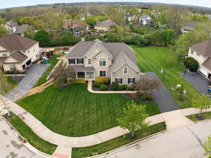 8151 Buttleston Drive, Dublin, OH 43016 Photo 3