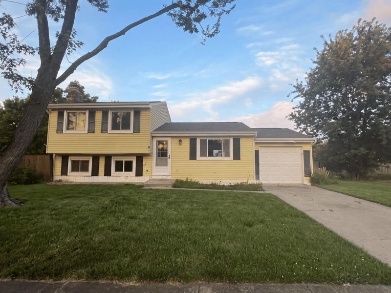 2290 Turquoise Drive , Grove City, OH 43123 Photo 1