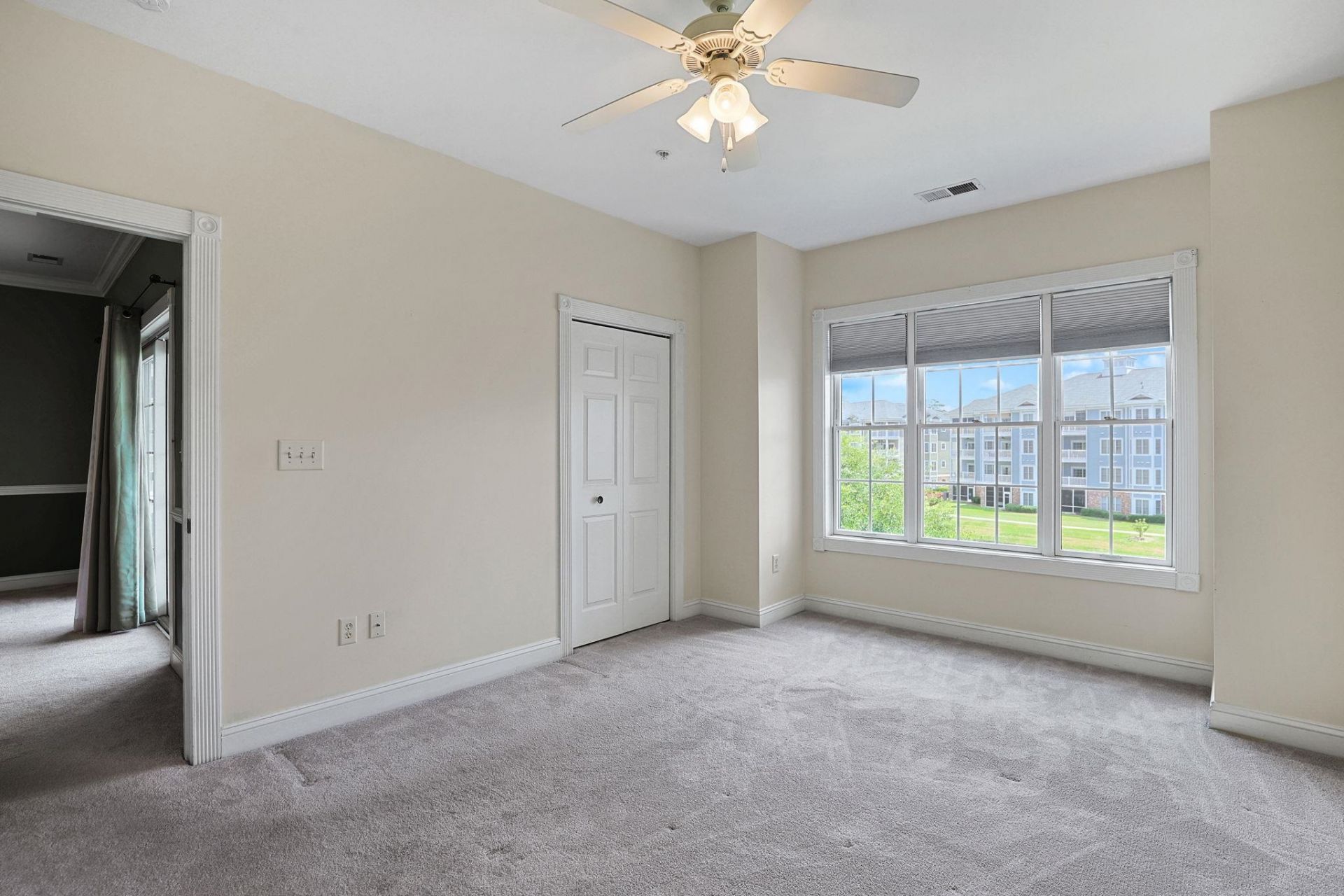 4875 Luster Leaf Circle  Photo 15