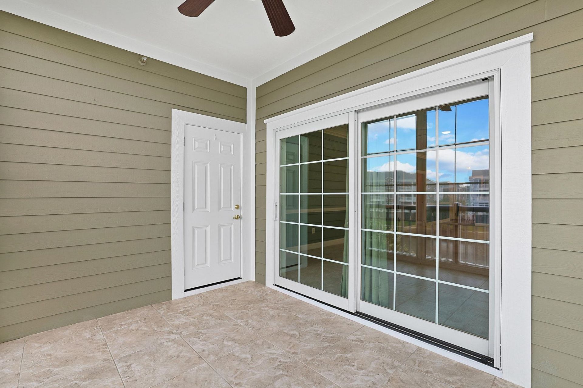 4875 Luster Leaf Circle  Photo 28