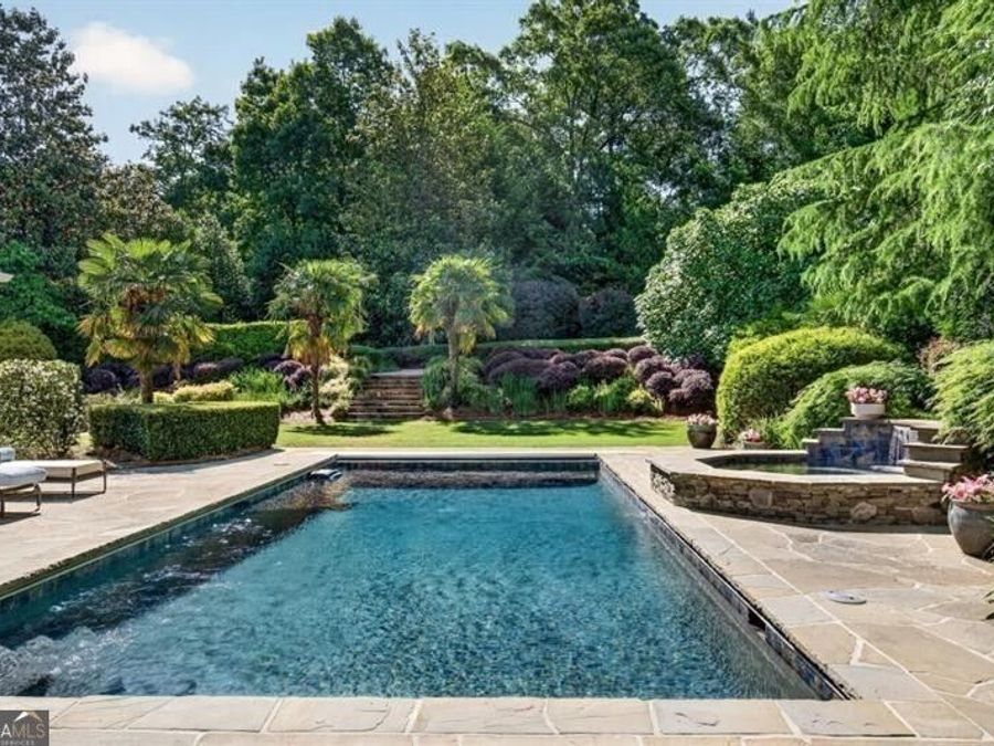 Property Image 100
