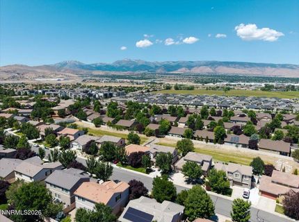 10749 Grayslake Drive, Reno, NV 89521 Photo
