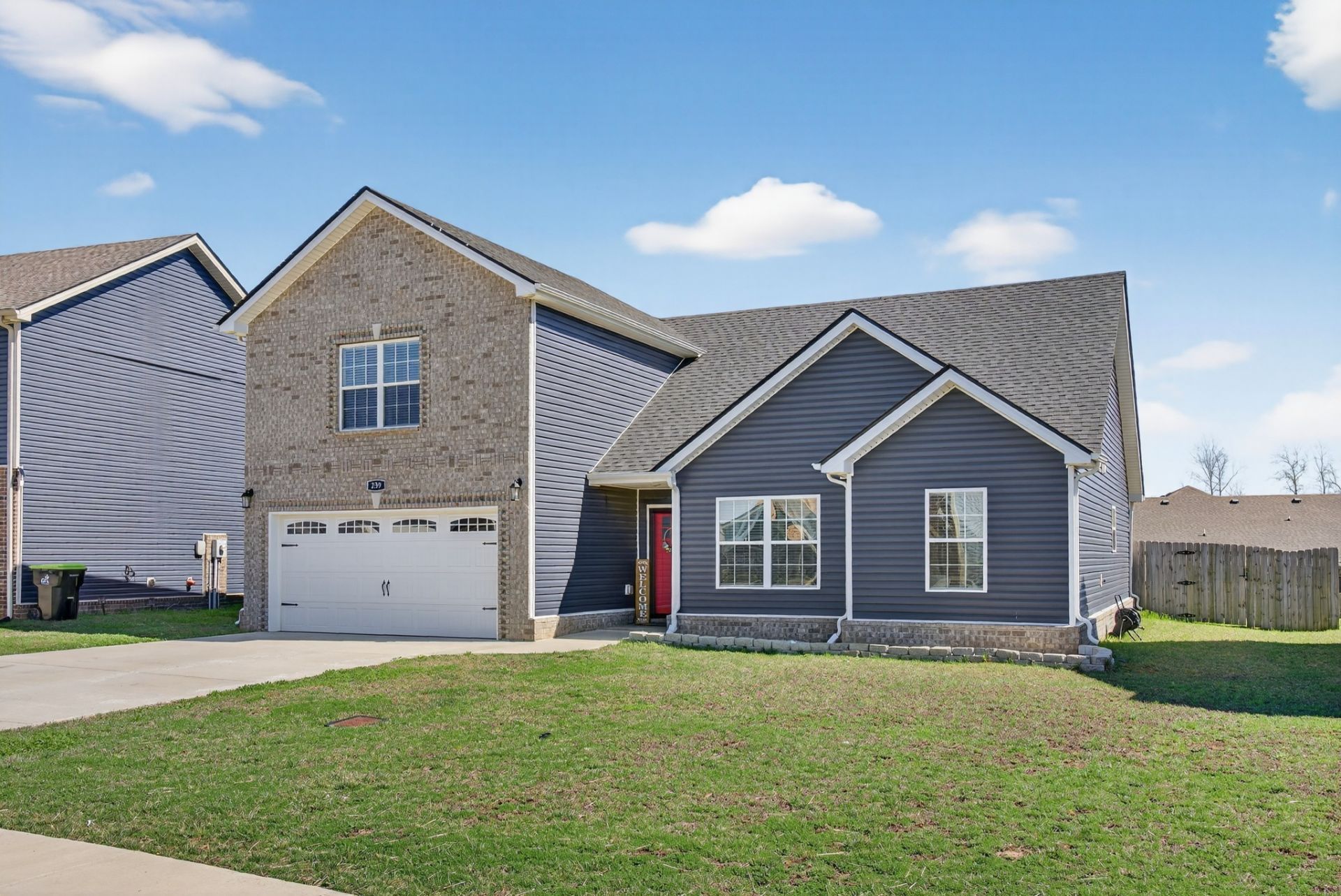 239 Dugger Dr, Clarksville, TN 37042 Main Photo