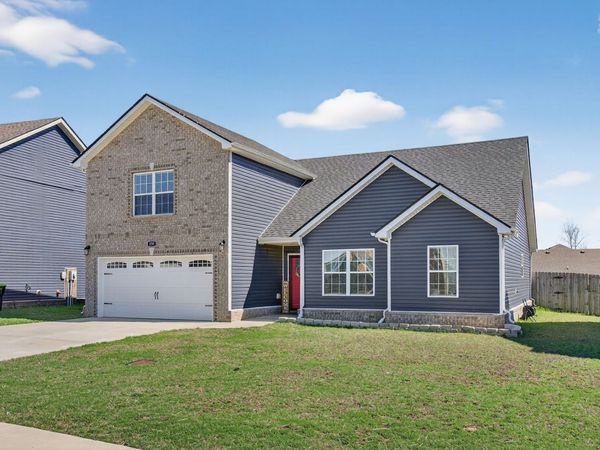 239 Dugger Dr , Clarksville, TN 37042