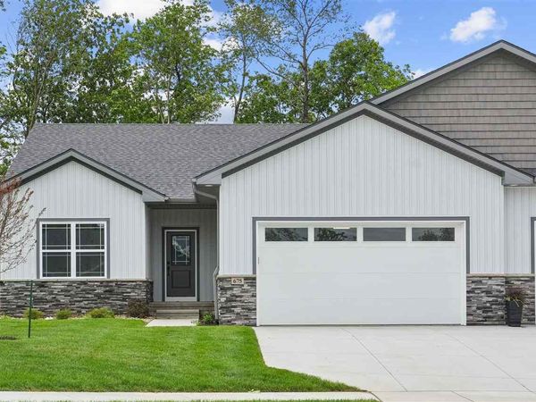 675 Maclan Ct, Iowa City, IA 52246