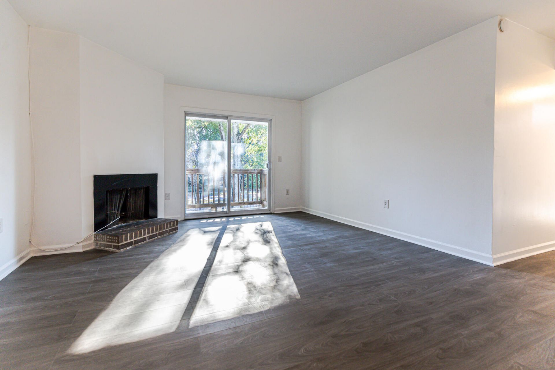 1402 Camp Road Photo 10