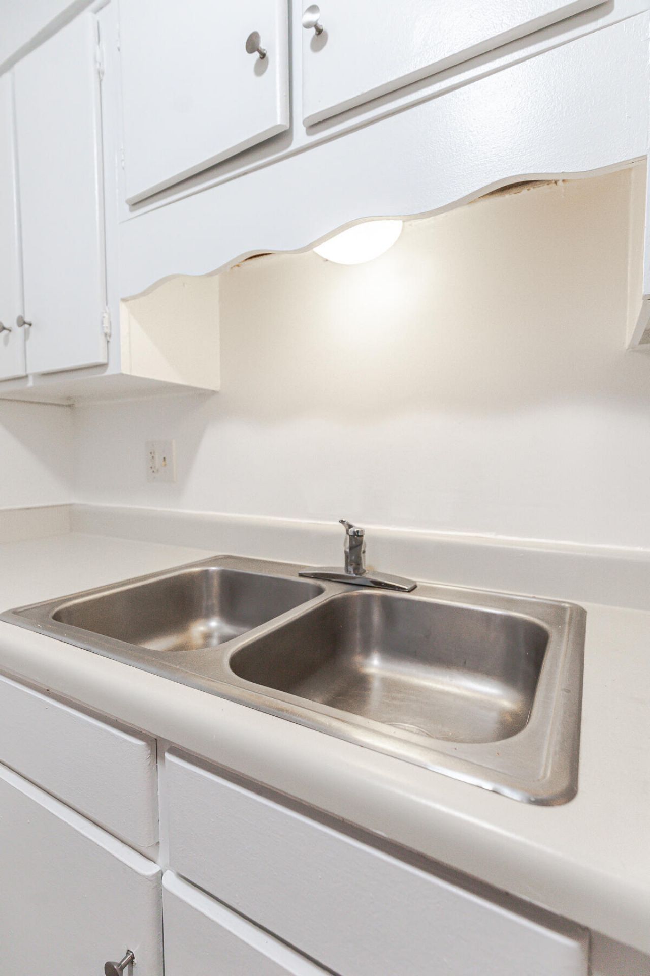 1402 Camp Road Photo 23