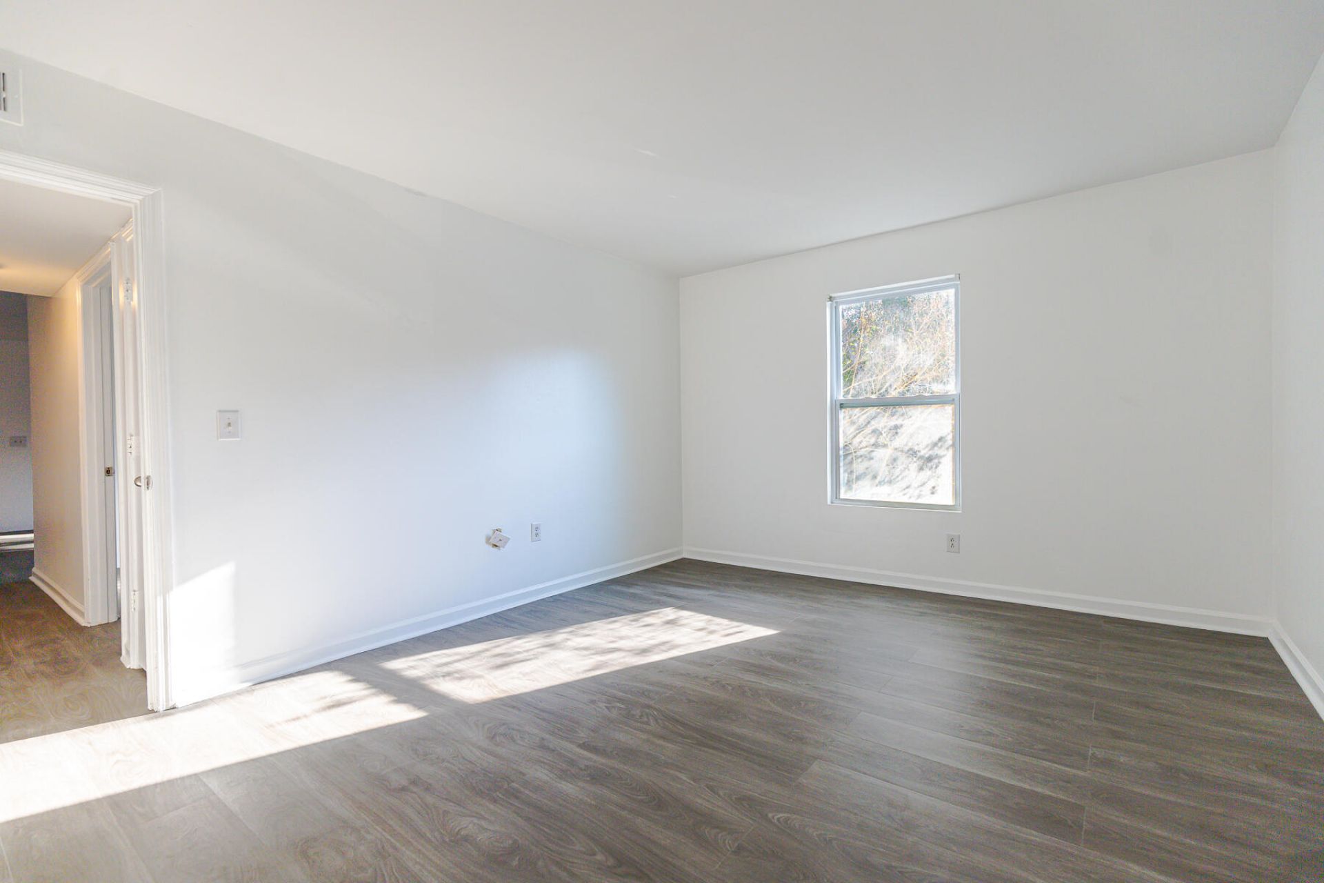 1402 Camp Road Photo 29