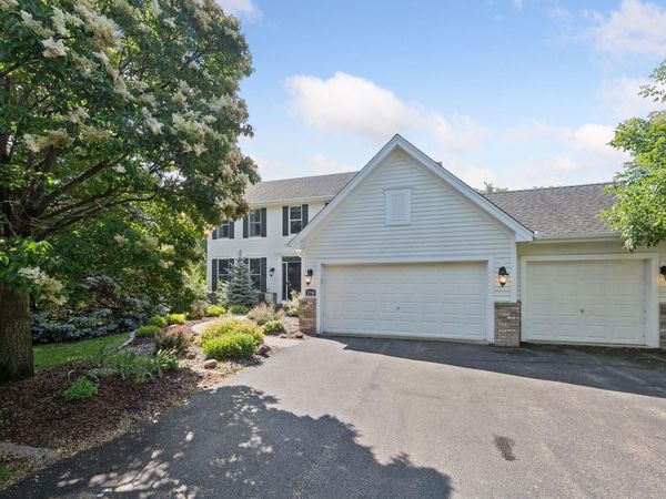 2719 Longacres Drive, Chanhassen, MN 55317