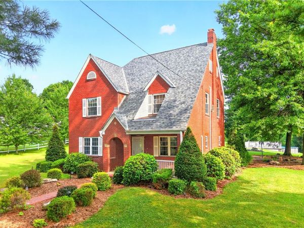 1301 LANGELOTH ROAD, Burgettstown, PA 15021