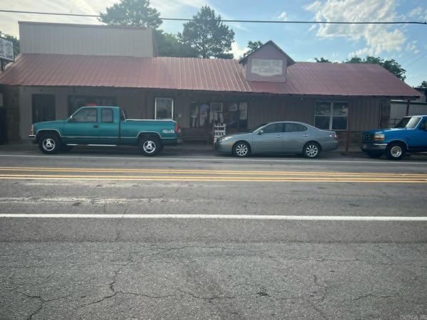 102 South Main Street , Hackett, AR 72937