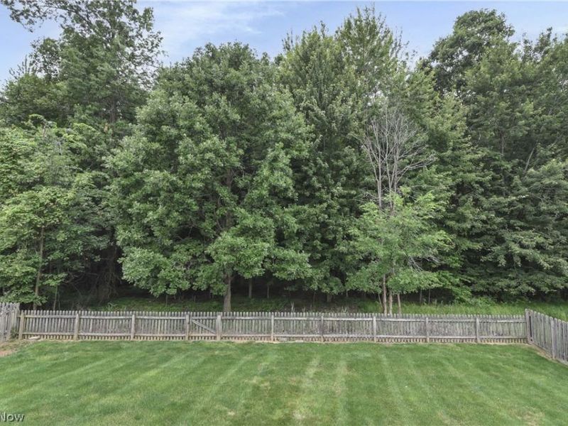 8824 Wheaton Place , North Ridgeville, OH 44039 Photo 32