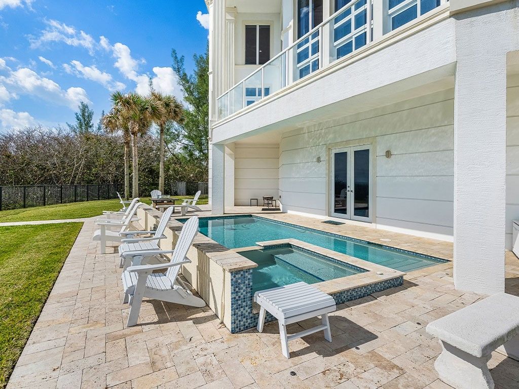 4600 N Highway A1a, Hutchinson Island, FL 34949 Photo