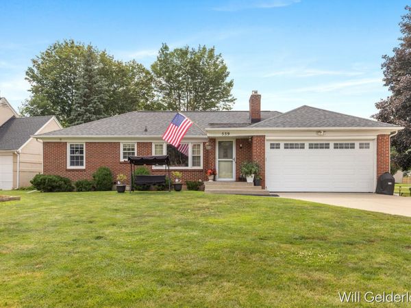 559 Shawmut Boulevard NW, Grand Rapids, MI 49504