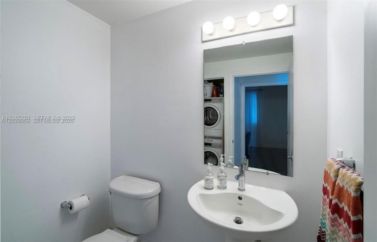 601 NE 36th St, Unit 2910, Miami, FL 33137 Photo