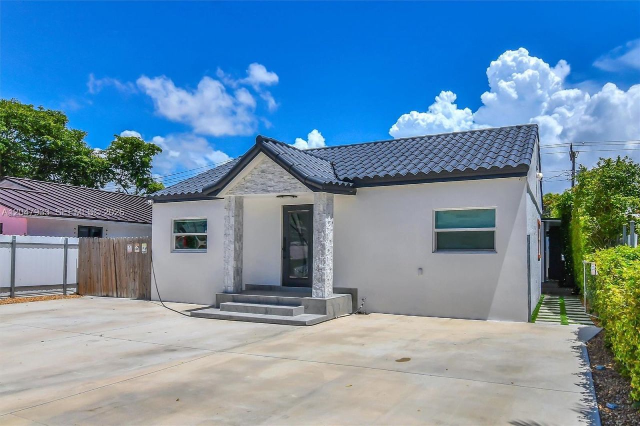 6575 SW 39th Ter, Miami, FL 33155 Photo