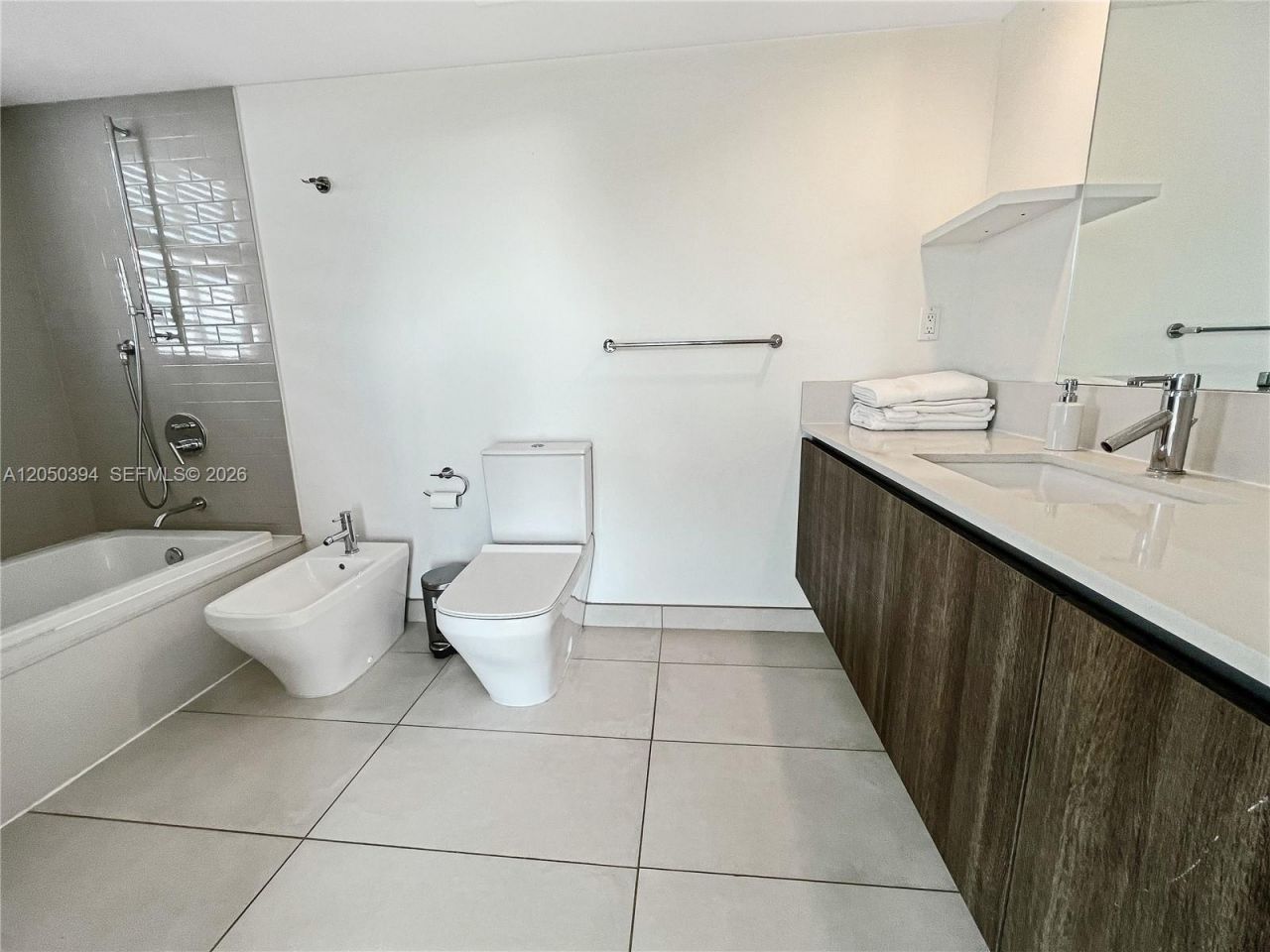 1025 92nd St , Unit 601, Bay Harbor Islands, FL 33154 Photo
