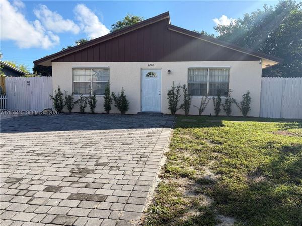 4280 N Dixie Hwy , Boca Raton, FL 33431