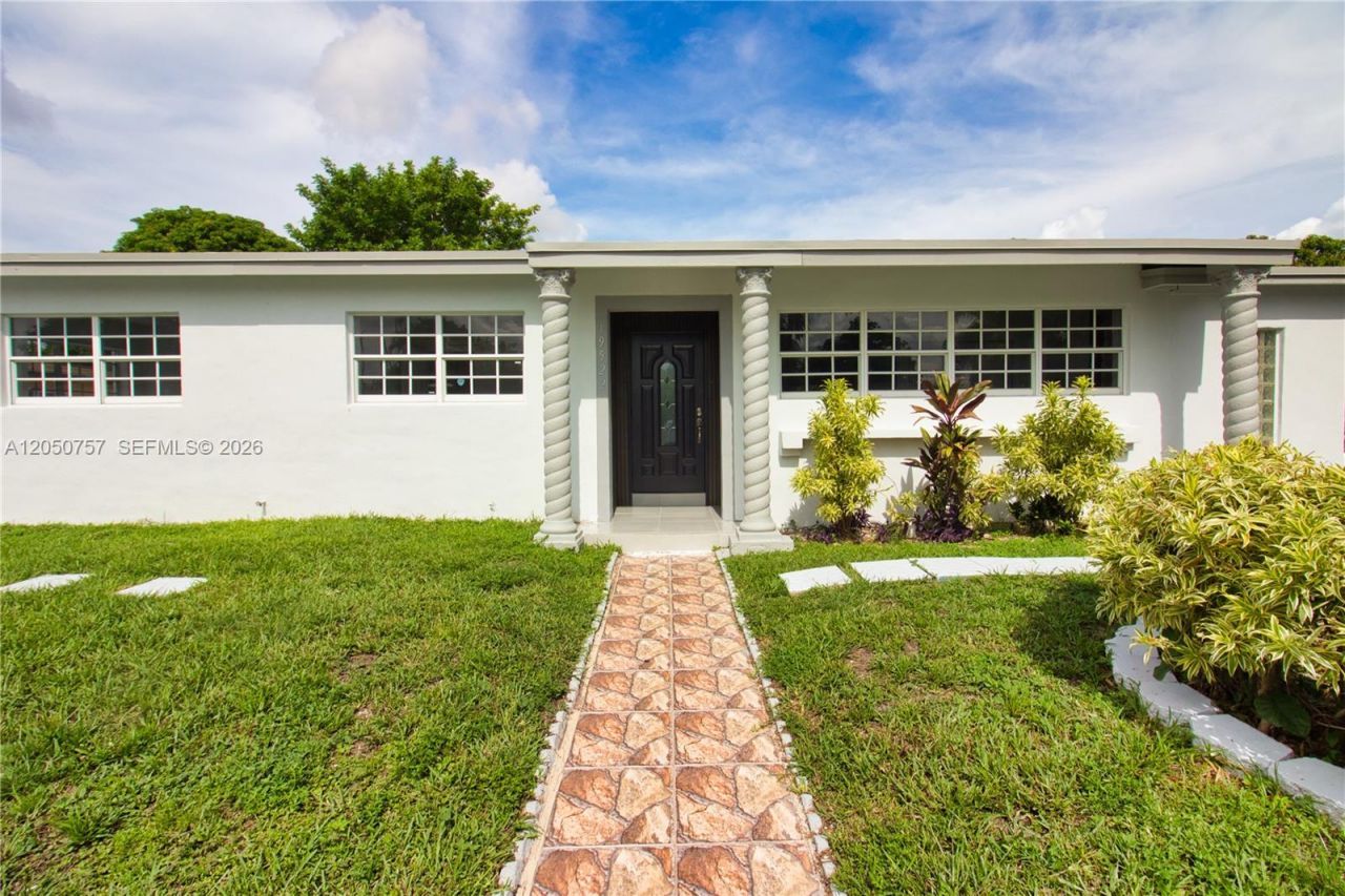 19522 NW 37th Ct , Miami Gardens, FL 33055 Photo