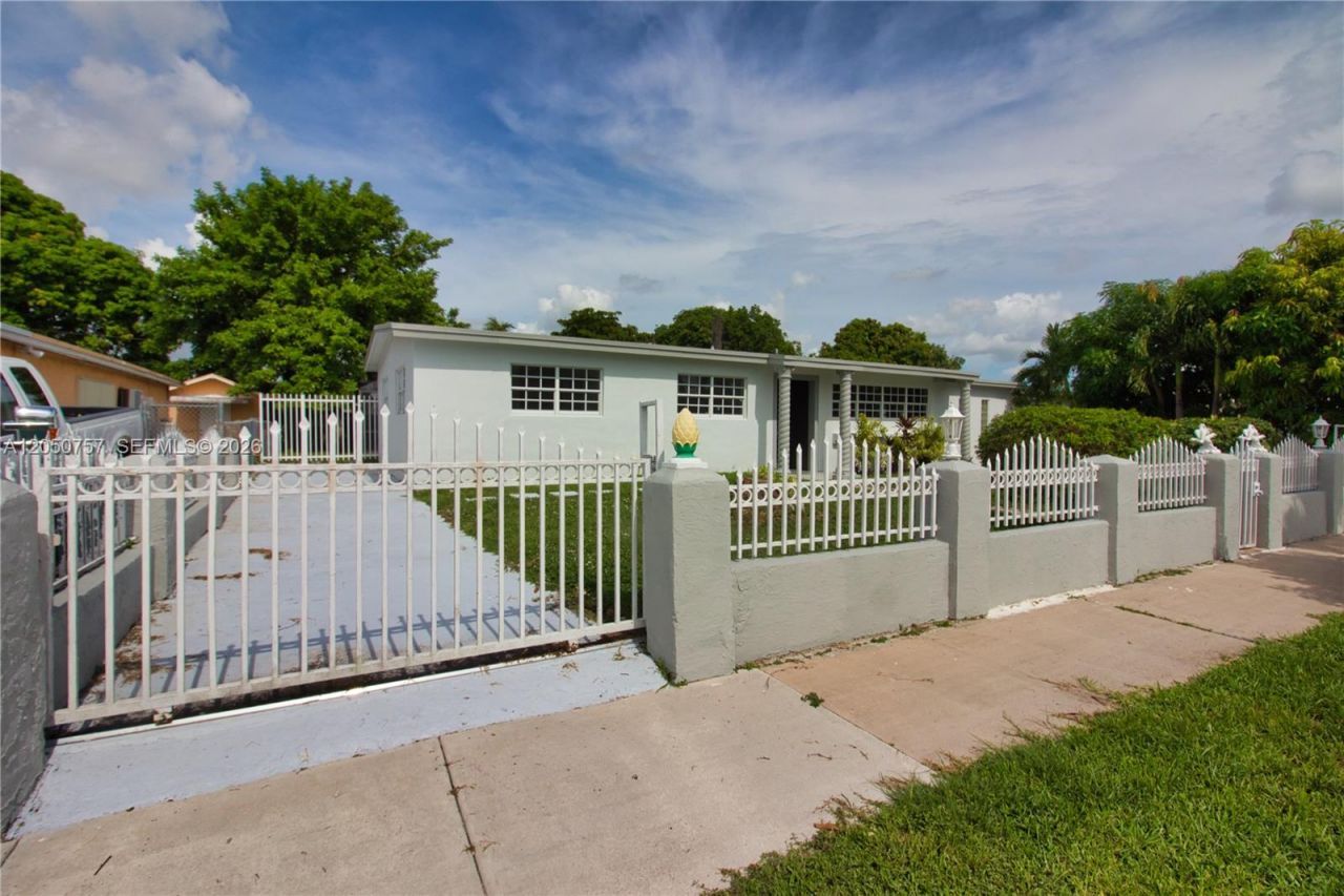 19522 NW 37th Ct , Miami Gardens, FL 33055 Photo
