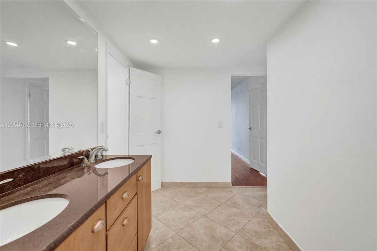 1500 S Ocean Dr , Unit 6F, Hollywood, FL 33019 Photo