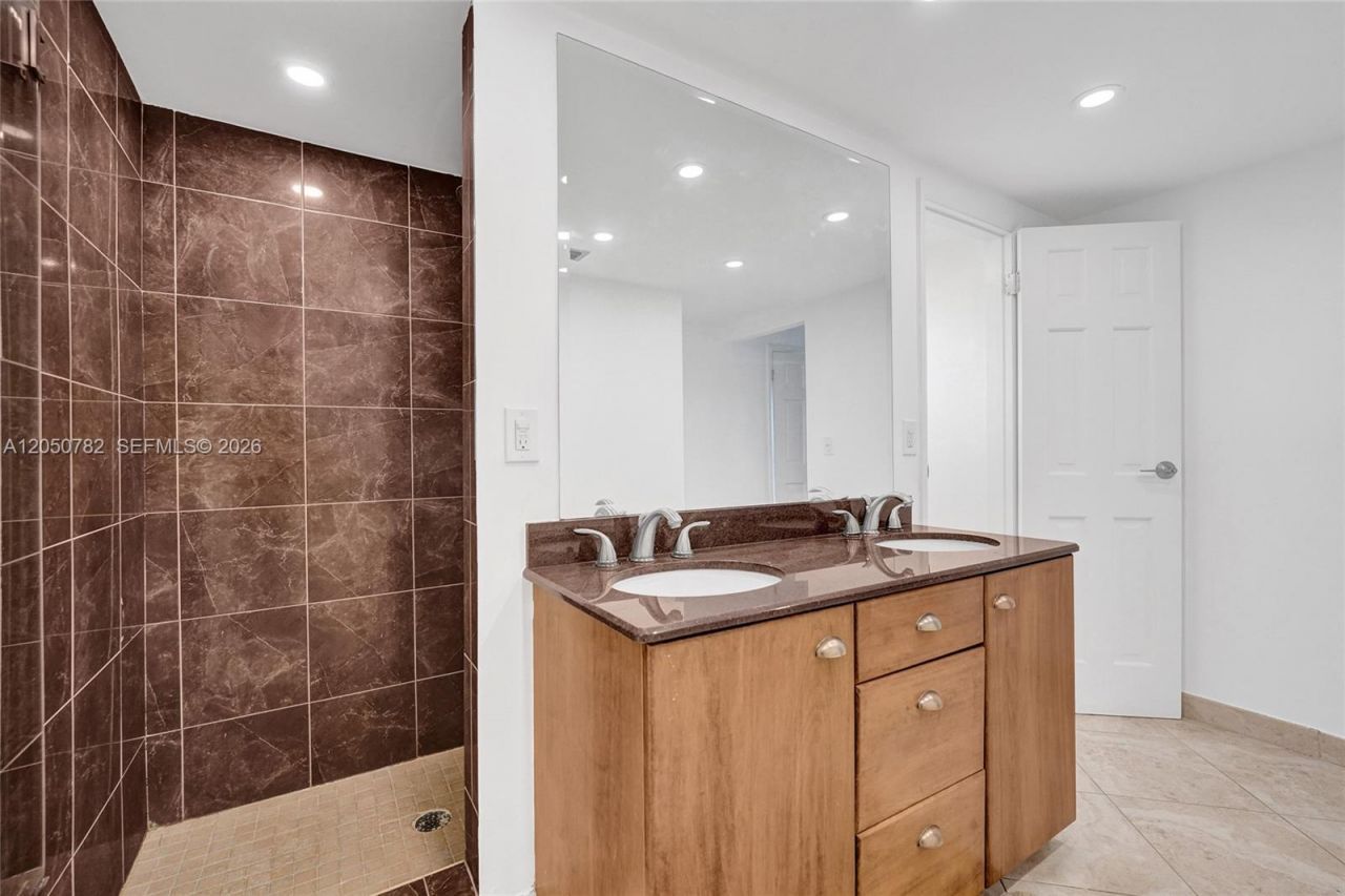 1500 S Ocean Dr , Unit 6F, Hollywood, FL 33019 Photo