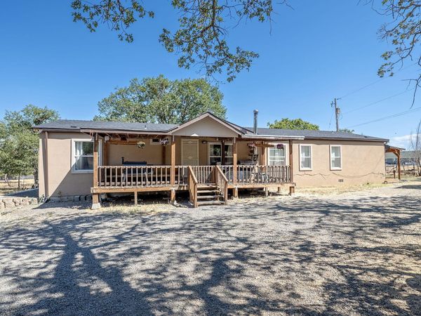 222 Crescent Drive, Eagle Point, OR 97524