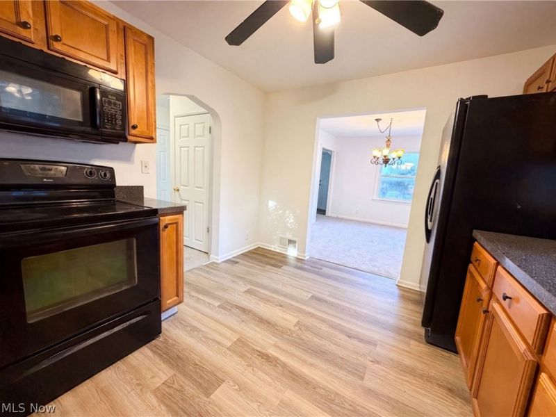 845 E 232nd Street, Euclid, OH 44123 Photo 8