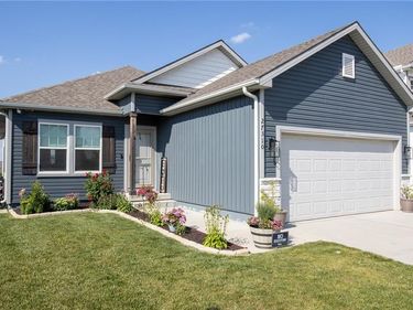 27310 Cedar Grove Drive, Lake Lotawana, MO 64086